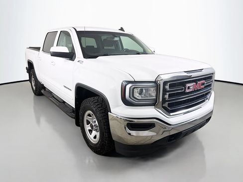 Used 2018 GMC Sierra 1500 SLE w/ Suspension Package, Off-Road AWD/4WD image 4