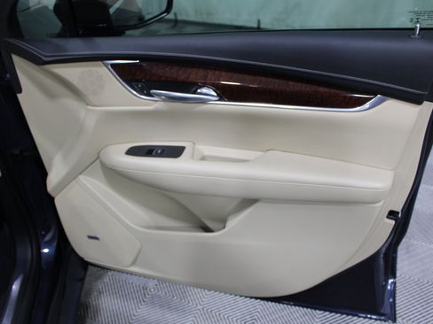 Used 2019 Cadillac XT5 Luxury FWD image 30