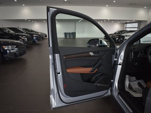 Used 2023 Audi Q5 2.0T Premium Plus AWD/4WD image 9