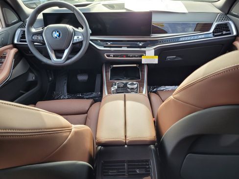 New 2026 BMW X5 xDrive50e w/ Executive Package image 13