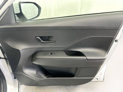 Used 2024 Hyundai Kona SEL FWD image 31
