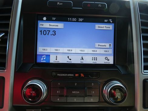 Used 2017 Ford F150 Lariat image 29