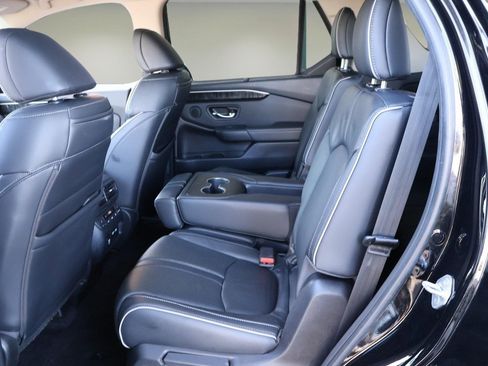 Used 2023 Honda Pilot Elite image 12