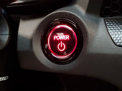 Certified 2025 Honda CR-V Sport image 7