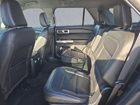 Used 2023 Ford Explorer XLT w/ Equipment Group 202A image 23