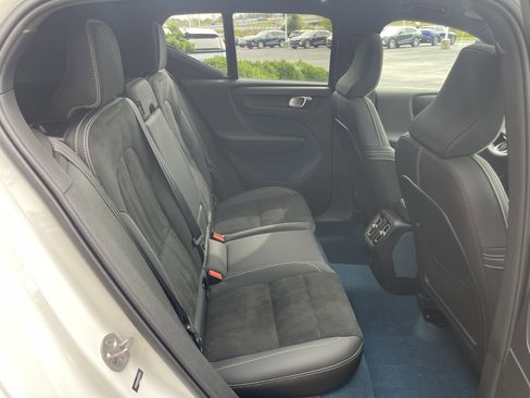 Used 2023 Volvo XC40 Recharge Ultimate w/ Protection Package Premier image 22