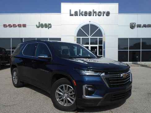 Used 2023 Chevrolet Traverse LT AWD/4WD image 3