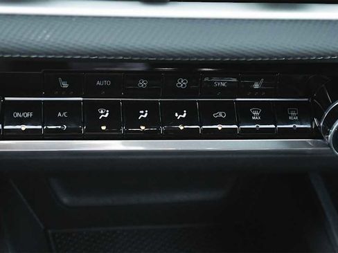 New 2026 Chevrolet Equinox LT w/ Convenience Package II image 19