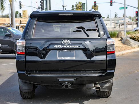 Used 2018 Toyota 4Runner SR5 Premium image 22