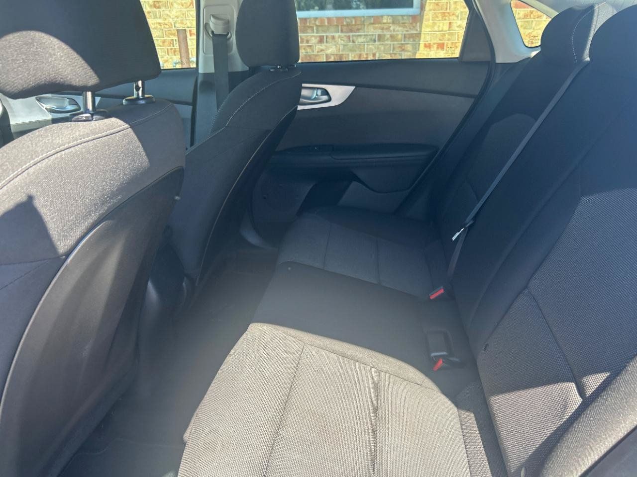 Used 2022 Kia Forte LXS FWD image 19