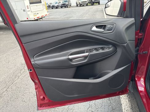 Used 2019 Ford Escape Titanium AWD/4WD image 17