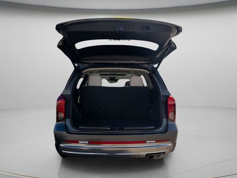 Used 2024 Hyundai Palisade Calligraphy image 11