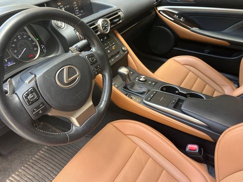 Used 2019 Lexus RC 300 w/ Premium Package RWD image 11