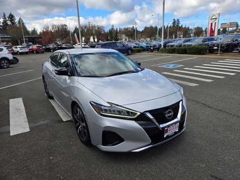 Used 2023 Nissan Maxima SV w/ Floor Mat Group image 4