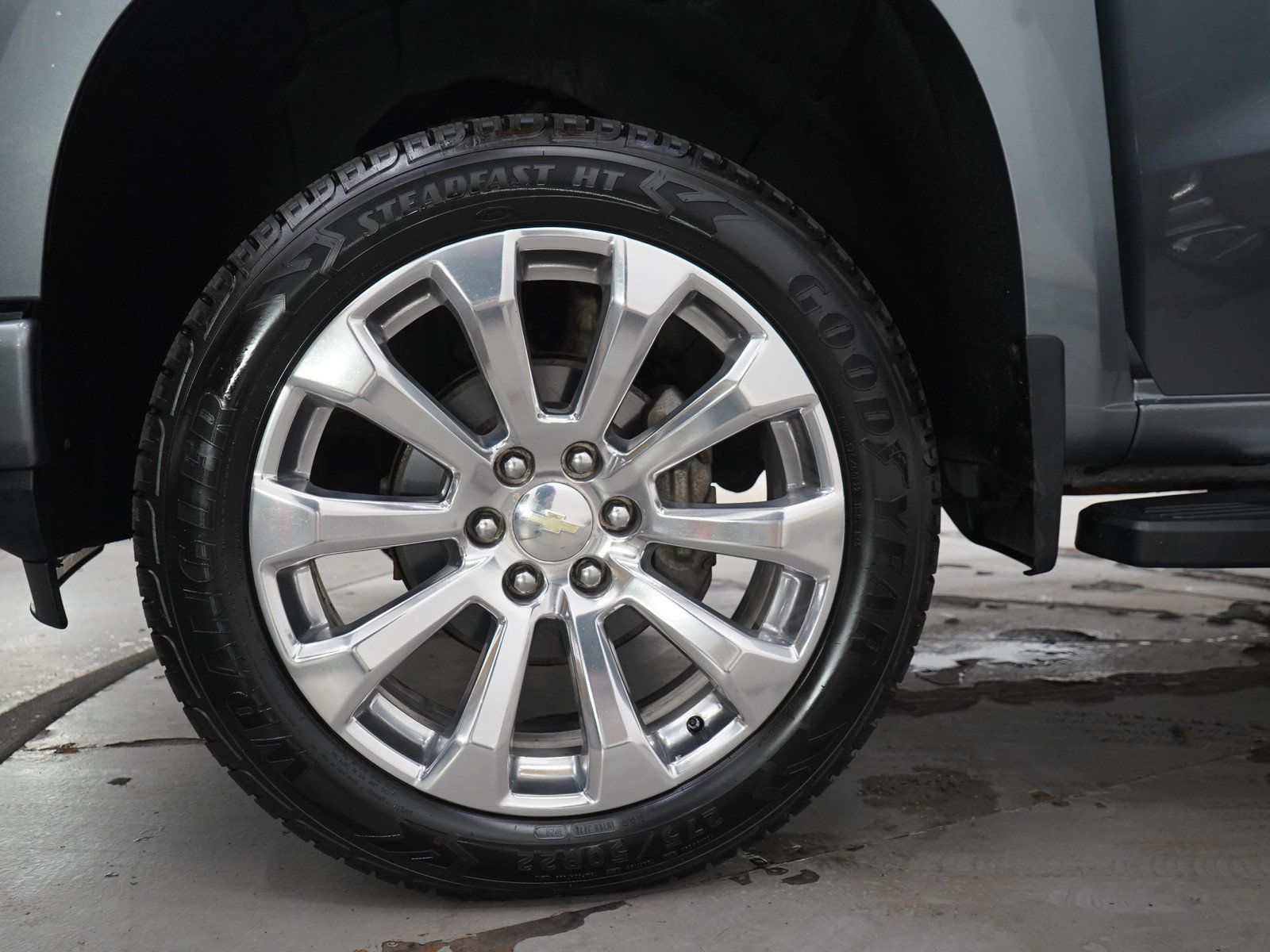 Used 2020 Chevrolet Silverado 1500 High Country AWD/4WD image 32
