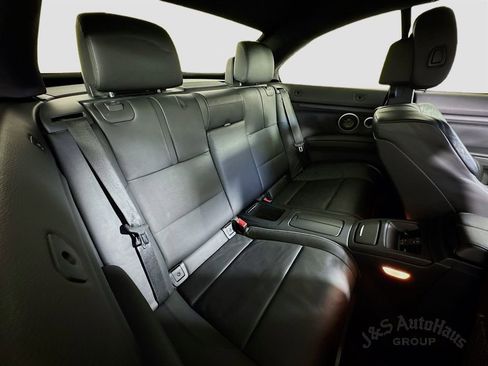 Used 2011 BMW M3 Convertible image 30
