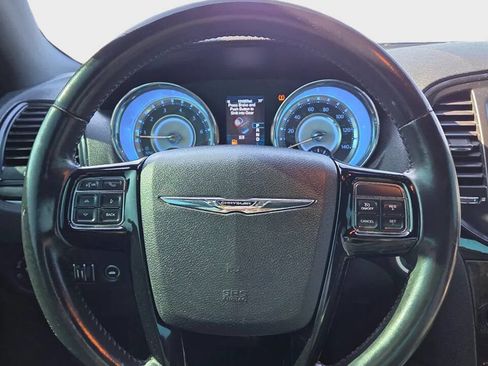 Used 2013 Chrysler 300 Motown RWD image 8