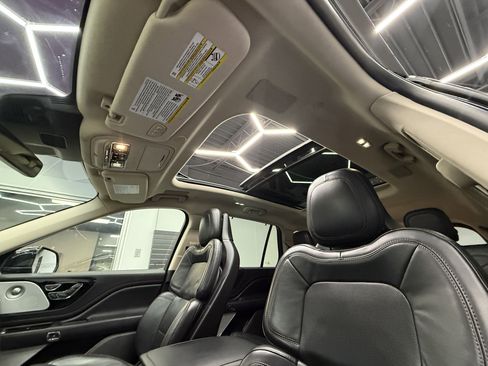 Used 2020 Lincoln Aviator Reserve w/ Equipment Group 201A image 13