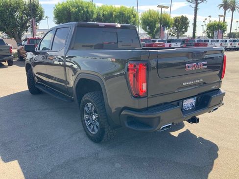 Used 2024 GMC Sierra 1500 AT4 w/ AT4 Premium Package AWD/4WD image 9
