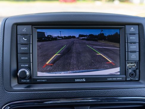 Used 2019 Dodge Grand Caravan SXT FWD image 19