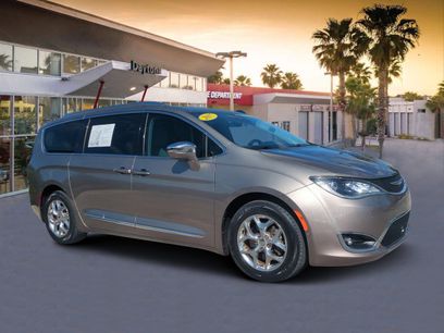 Used 2017 Chrysler Pacifica Limited