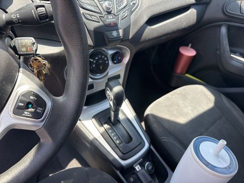 Used 2019 Ford Fiesta SE FWD image 17