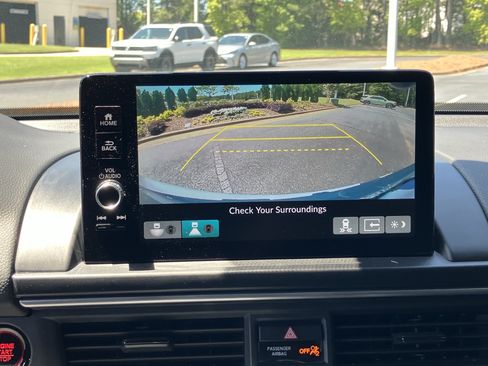 Certified 2025 Honda Pilot Black Edition image 28