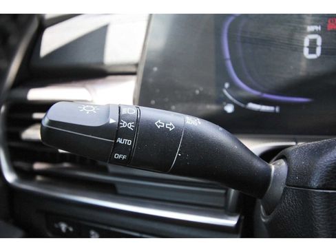 Used 2025 Kia Telluride S FWD image 18