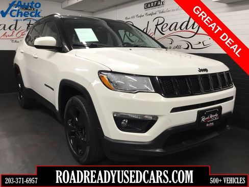 Used 2018 Jeep Compass Latitude AWD/4WD image 3