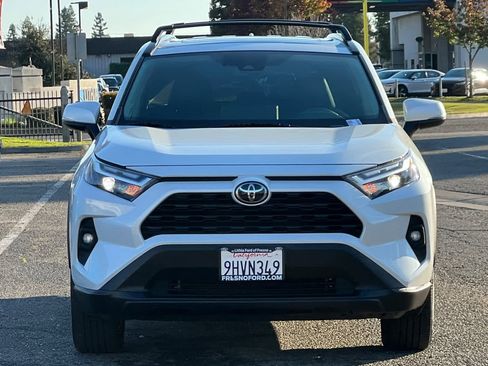 Used 2023 Toyota RAV4 XLE Premium image 10