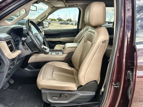 Used 2023 Ford Expedition Limited AWD/4WD image 11