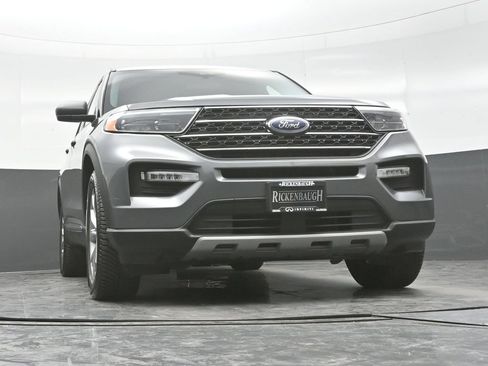 Used 2022 Ford Explorer XLT w/ Equipment Group 202A AWD/4WD image 20