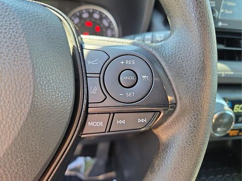 Used 2020 Toyota RAV4 XLE w/ All Weather Liner Package AWD/4WD image 19