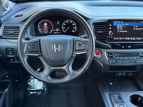 Certified 2025 Honda Ridgeline Sport image 18
