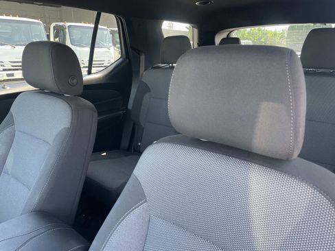 Used 2023 Chevrolet Traverse LT FWD image 22