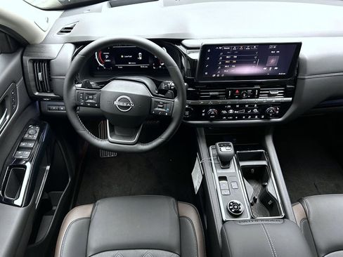 New 2026 Nissan Pathfinder Platinum AWD/4WD image 13