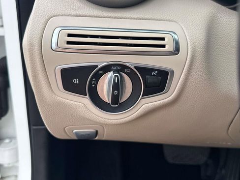 Used 2019 Mercedes-Benz C 300 Sedan image 23