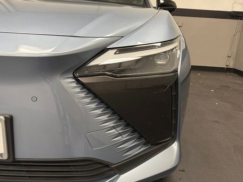 Used 2023 Lexus RZ 450e Premium w/ Technology Package AWD/4WD image 8