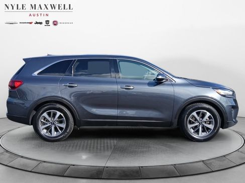 Used 2020 Kia Sorento FWD V6 image 17