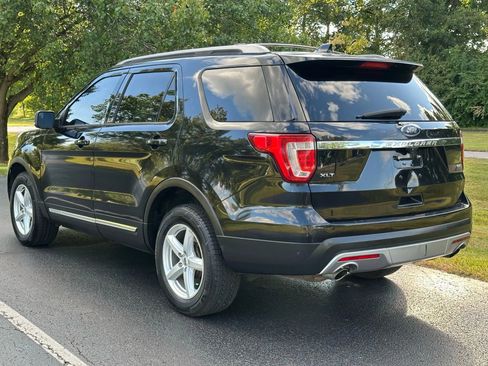 Used 2016 Ford Explorer XLT w/ Equipment Group 202A image 8