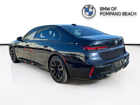 Used 2024 BMW 760i xDrive image 5