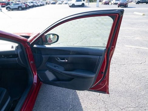 Used 2024 Nissan Sentra SV image 13