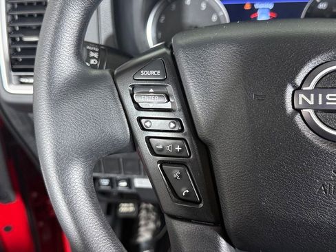 Used 2022 Nissan Frontier SV AWD/4WD image 12