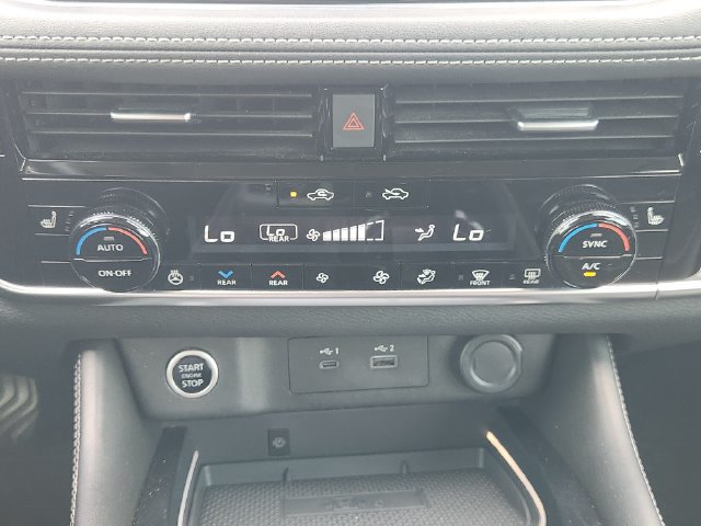 Used 2021 Nissan Rogue Platinum FWD image 20