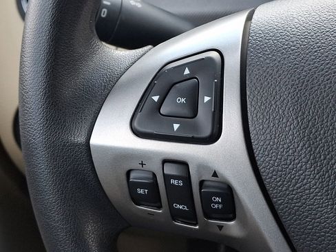 Used 2015 Ford Taurus SE image 21