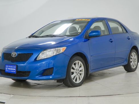 Used 2010 Toyota Corolla LE image 4