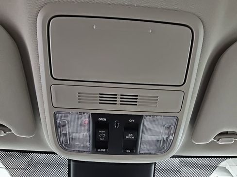 New 2026 Honda Odyssey Touring image 24