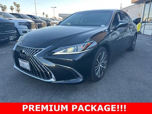 Used 2025 Lexus ES 300h w/ Premium Package image 1