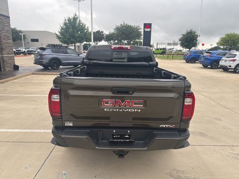 Used 2024 GMC Canyon AT4 AWD/4WD image 4