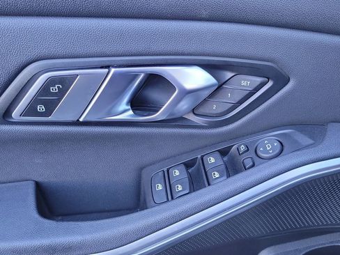 Used 2020 BMW 330i xDrive Sedan w/ Premium Package image 15